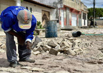 Obras de pavimentação granítica transformam Ruas do Loteamento Rosa do Oeste, em São Cristóvão