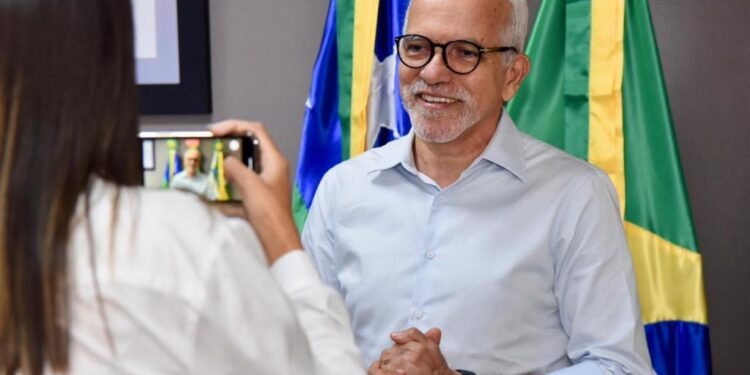 Prefeitura de Aracaju pagará os salários dos servidores municipais nesta sexta-feira, 28