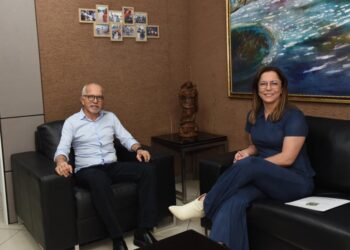 Prefeito Edvaldo recebe a visita da deputada federal Katarina Feitoza