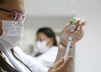 Aracaju já aplicou 75% das doses contra a influenza; vacina está disponível nas UBSs