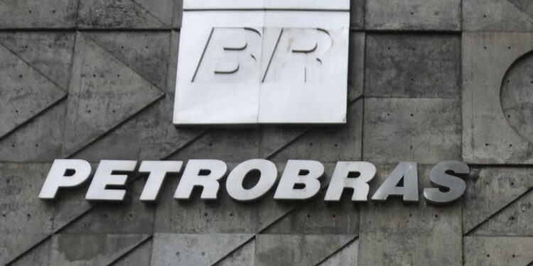 Produção de petróleo no pré-sal tem novo recorde trimestral
