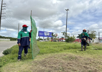 Semsurb realiza serviços de limpeza em diversas ruas e canais de São Cristóvão