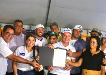 Ordem de serviço é assinada para a reestruturação do pavimento do acesso 123, no contorno de Itabaianinha