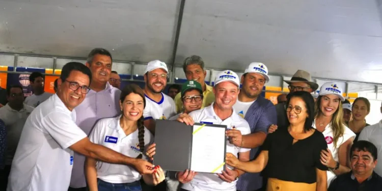 Ordem de serviço é assinada para a reestruturação do pavimento do acesso 123, no contorno de Itabaianinha