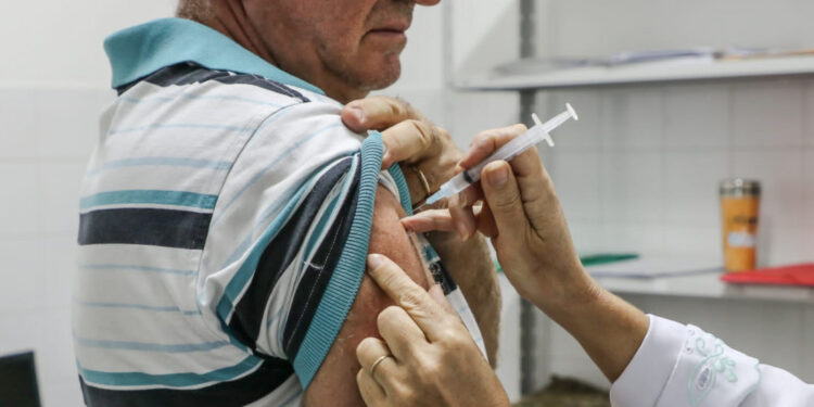 Campanha contra a Influenza tem quase 56% de cobertura vacinal em Sergipe