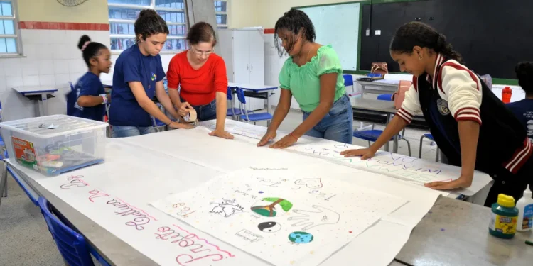 Centro de Referência de Simão Dias oferta 350 vagas em cursos técnicos