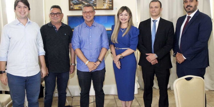 Governador Fábio discute integração de forças de segurança com Polícia Federal