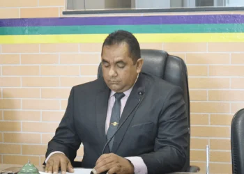 Prefeito de Canindé do São Francisco, Weldo Mariano, retorna ao cargo antes do fim da licença de 180 dias