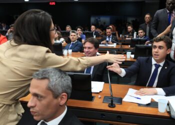 Relator muda de opinião e processo contra Nikolas Ferreira é arquivado
