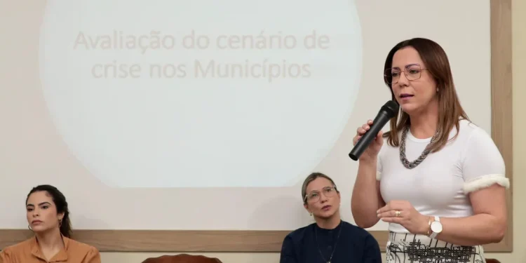 Em reunião com prefeitos sergipanos, Delegada Katarina debate queda do Fundo de Participação dos Municípios
