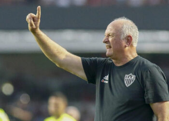 Vai cair! Torcida do Atlético MG quer saída de Felipão e define substituto ideal