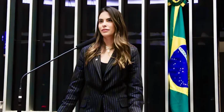 Deputada Yandra Moura destaca leis que representam avanço e rigor no enfrentamento às violências contra a mulher