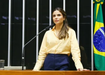 Deputada Yandra Moura completa seis meses de mandato com 2 projetos aprovados