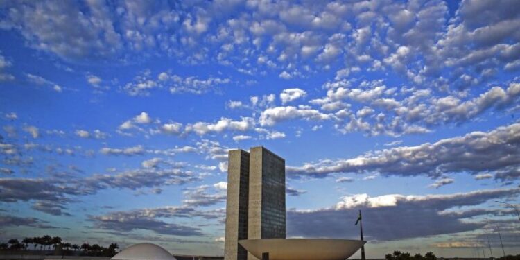 Minirreforma eleitoral será apresentada dia 6 de setembro na Câmara