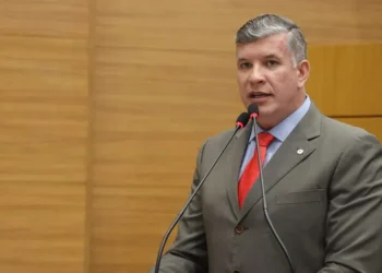 Deputado Cristiano Cavalcante destaca investimento na Deso