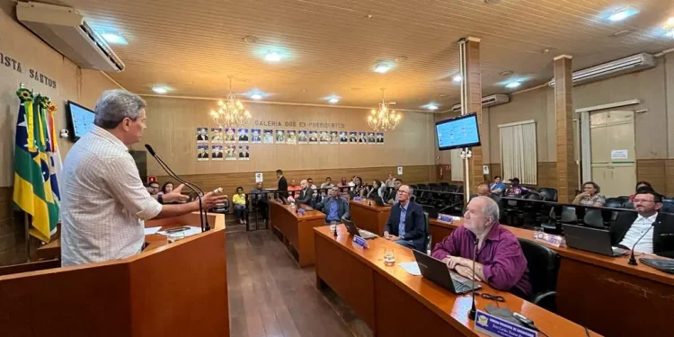 Laranjeiras: Vereadores aprovam PL para a implantação do cartão Din Din