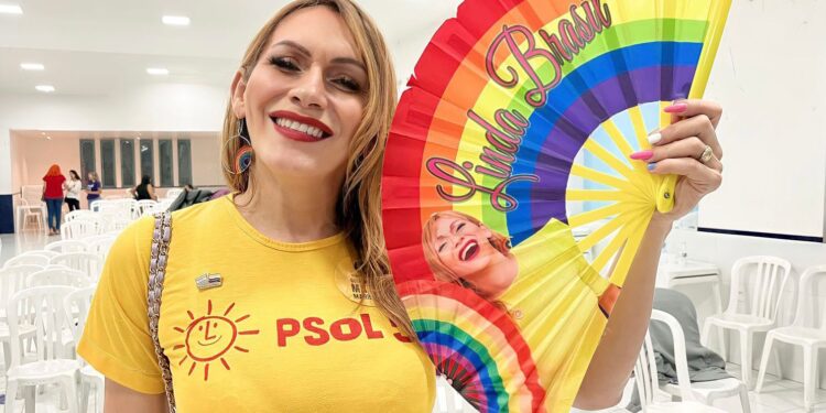 Linda Brasil se apresenta oficialmente à militância do Psol como possível nome para disputar a Prefeitura de Aracaju
