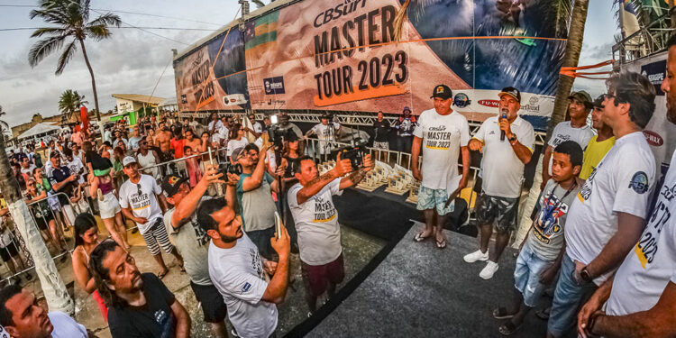 Praia da Caueira se destaca e pode entrar pro calendário oficial de Campeonato de Surf