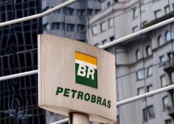 Petrobras chamará 2.710 aprovados em concursos