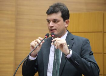 Paulo Júnior destaca conscientização do combate à violência contra a mulher  