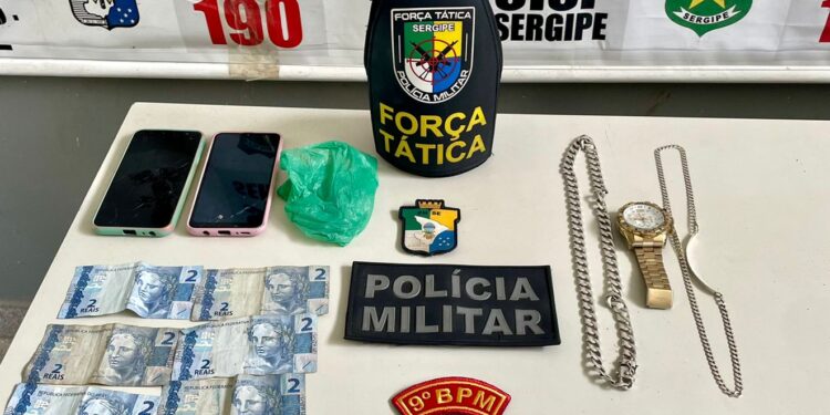 Polícia Militar prende duas pessoas por tráfico de drogas em Laranjeiras