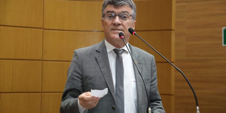 Garibalde Mendonça registra participação na Conferência de Obras Públicas