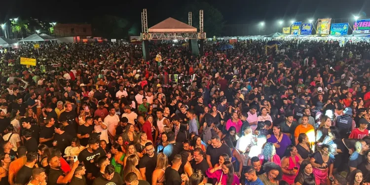 Prefeitura de Santa Rosa celebra maior festa da Padroeira já realizada