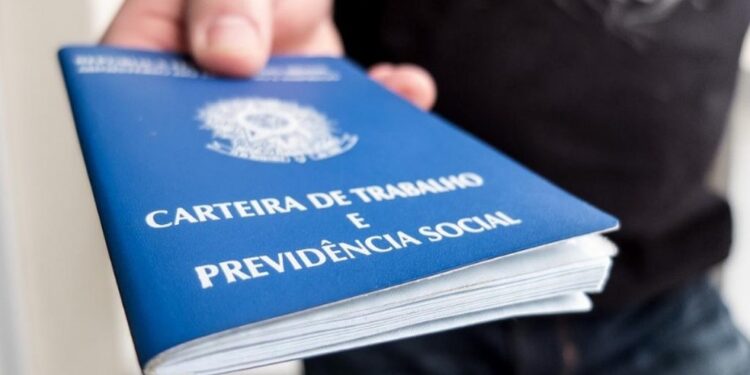 Mais de 60 vagas de emprego abertas em Aracaju e região