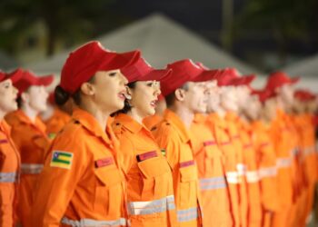 Governador participa da formatura de 94 novos soldados do Corpo de Bombeiros de Sergipe