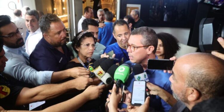 Fábio reúne imprensa para avaliação do primeiro semestre da gestão estadual e anuncia licitação da ponte Inácio Barbosa-Coroa do Meio para setembro