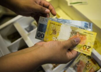 Economistas sugerem planejamento após renegociações do Desenrola