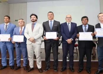 Elber Batalha e Zezinho do Bugio são diplomados pelo TRE/SE