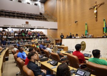 Sessão Especial na Alese debate políticas públicas para a juventude