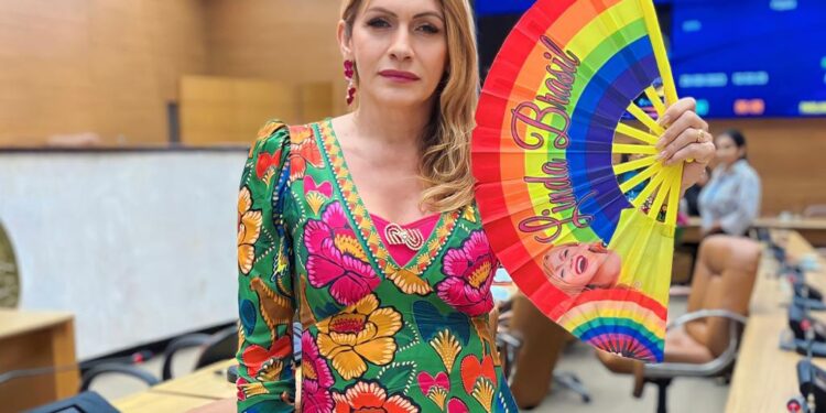 “Fábio deu um golpe na enfermagem sergipana”, afirma Linda Brasil