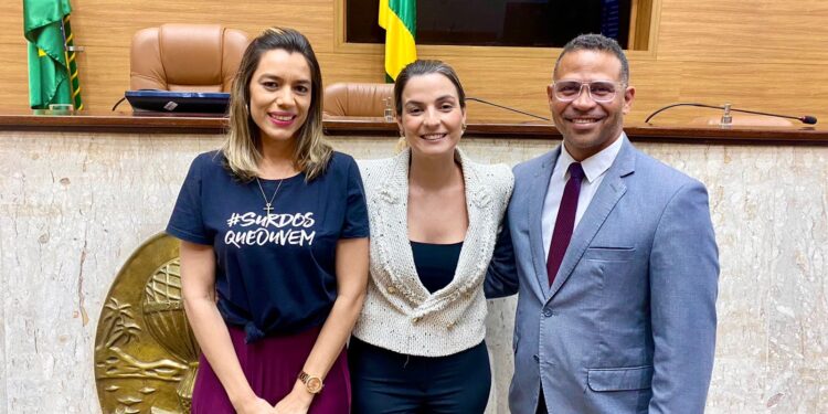 PL da Deputada Lidiane Lucena que reconhece Surdez Unilateral como deficiência é aprovado