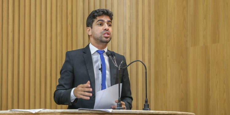 Vereador Pastor Diego anuncia pacote de projetos e diz que segue “servindo com verdade”