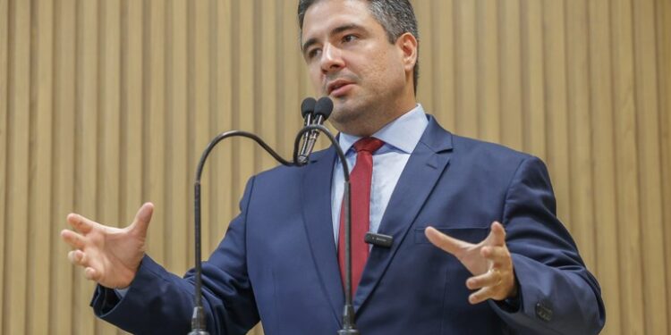 Ricardo Vasconcelos cobra chegada do Plano Diretor à Câmara