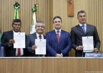 Três vereadores tomam posse na Câmara Municipal de Aracaju