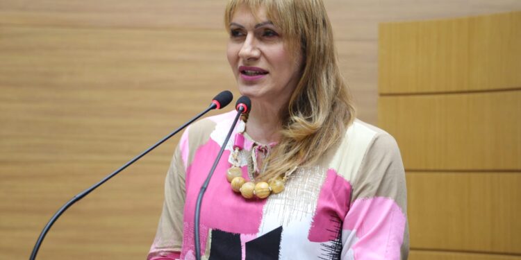 “Cerca de 70% da população de Aracaju ainda não se vacinou com a bivalente”, alerta Linda