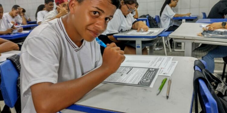 Mais de quatro mil alunos participam das Olimpíadas de Ciências da Natureza das escolas públicas do sul sergipano