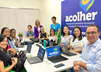 Profissionais do Acolher iniciam trabalhos nas Diretorias Regionais e nas Escolas Públicas Estaduais