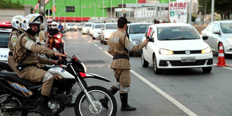Prefeitura de Aracaju prepara campanha educativa de trânsito para novos corredores de ônibus