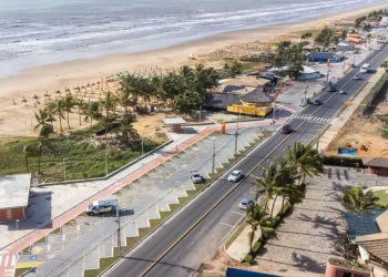 Todas as praias do litoral sergipano estão próprias para banho, segundo a análise de balneabilidade da Adema