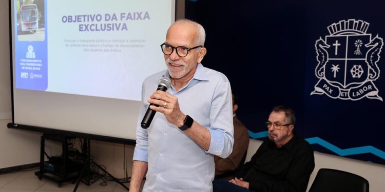 Prefeito Edvaldo apresenta funcionamento dos corredores de transporte de Aracaju