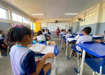 Volta às aulas: início do 2º semestre letivo leva 32 mil alunos às escolas municipais