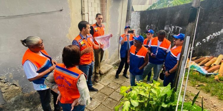 Defesa Civil realiza mapeamento participativo com voluntários do Bairro América