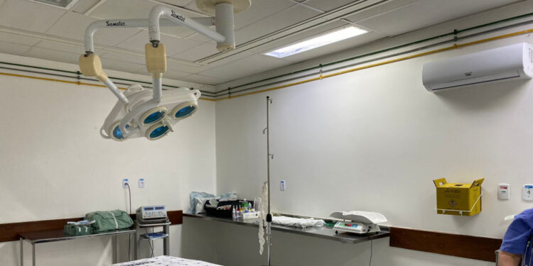Hospital Regional de Propriá recebe equipamentos e nova sala cirúrgica