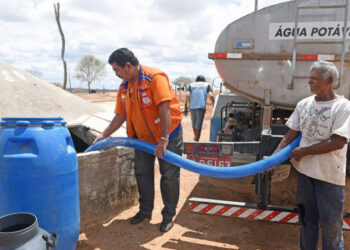 Defesa Civil estadual realiza sorteio para Operação Carro-pipa em Poço Verde