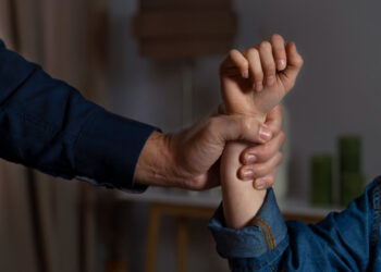 Meninas são as principais vítimas do crime de estupro de vulnerável disfarçado de relacionamento, alerta rede de proteção no ‘Agosto Lilás’