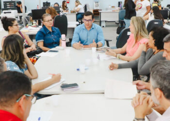Saúde discute rede de assistência psicossocial junto à Secretaria da Justiça